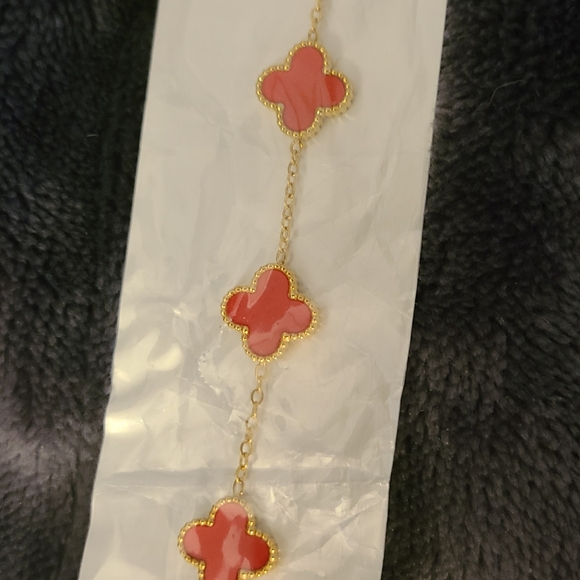 New in package Van Cleef lookalike bracelet. - Picture 2 of 2